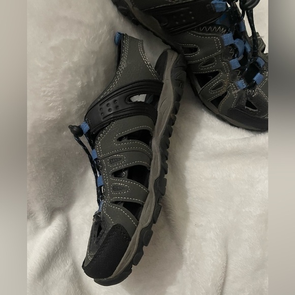 Ozark TRAIL MEN SANDALS IN SIZE 8 hiking trails outdoors memory foam - Picture 2 of 10